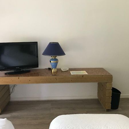 Отель Le Vieux Logis De Clam Экстерьер фото