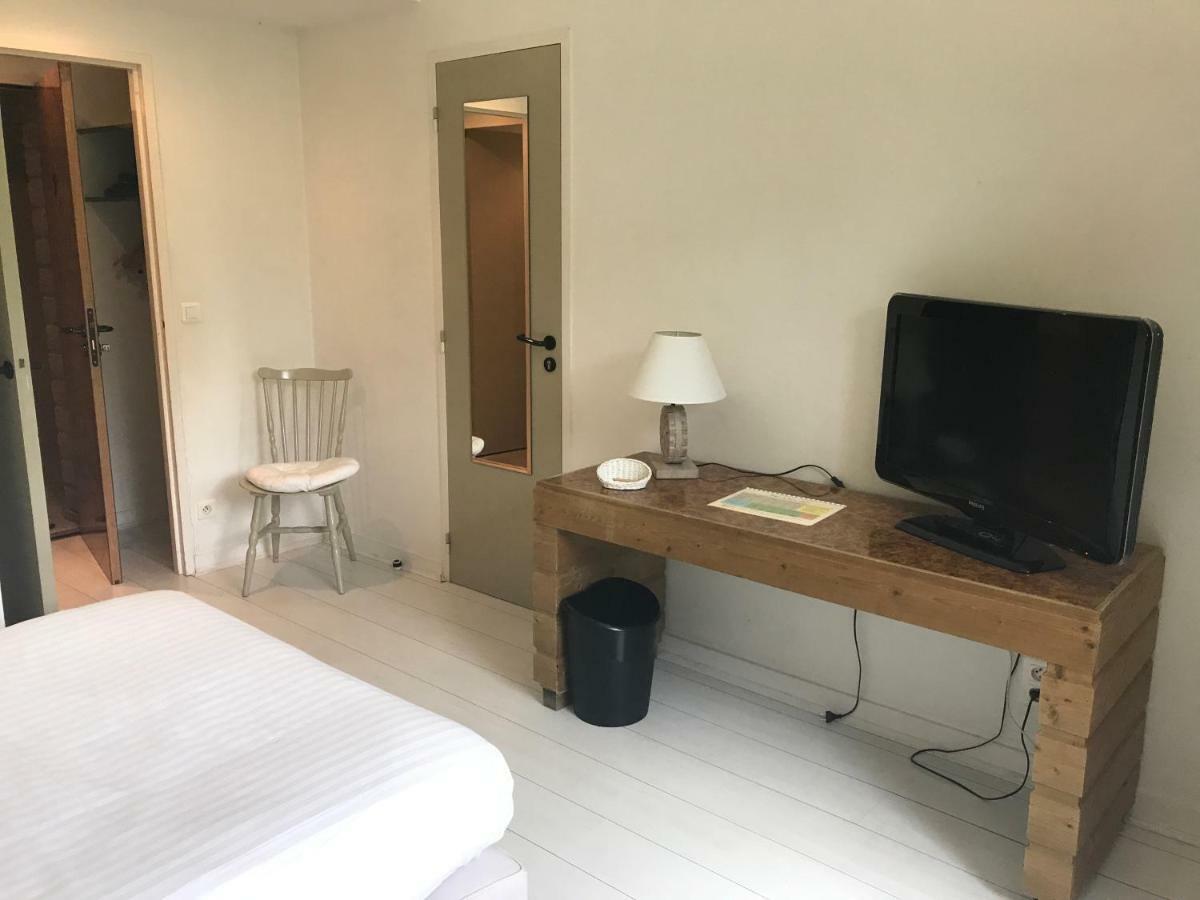 Отель Le Vieux Logis De Clam Экстерьер фото